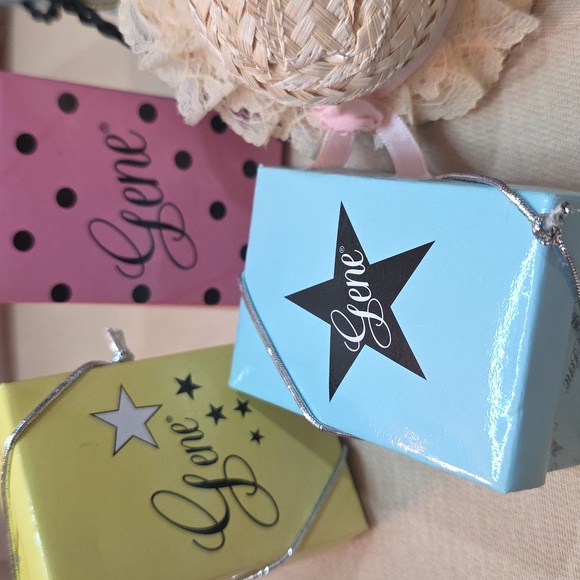 ASHTON DRAKE, GENE DOLL ACCESSORIES, HATS AND HAT BOXES, PURSE - Picture 4 of 5